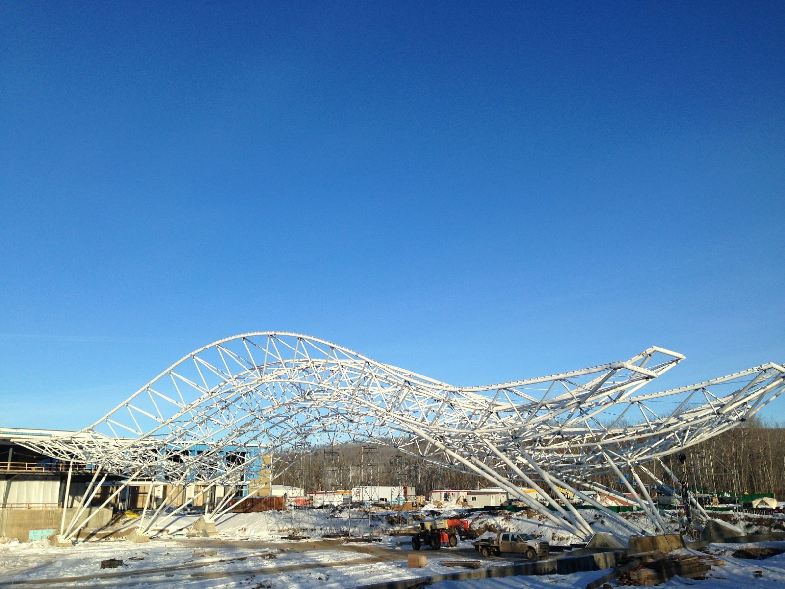 Dayview Large-span steel canopy project in Canada