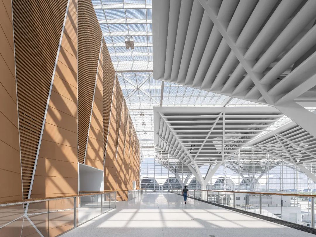 Dayview of Tianjin International Convention & Exhibition Center &ndash; Large-Scale Steel Structure Fabrication