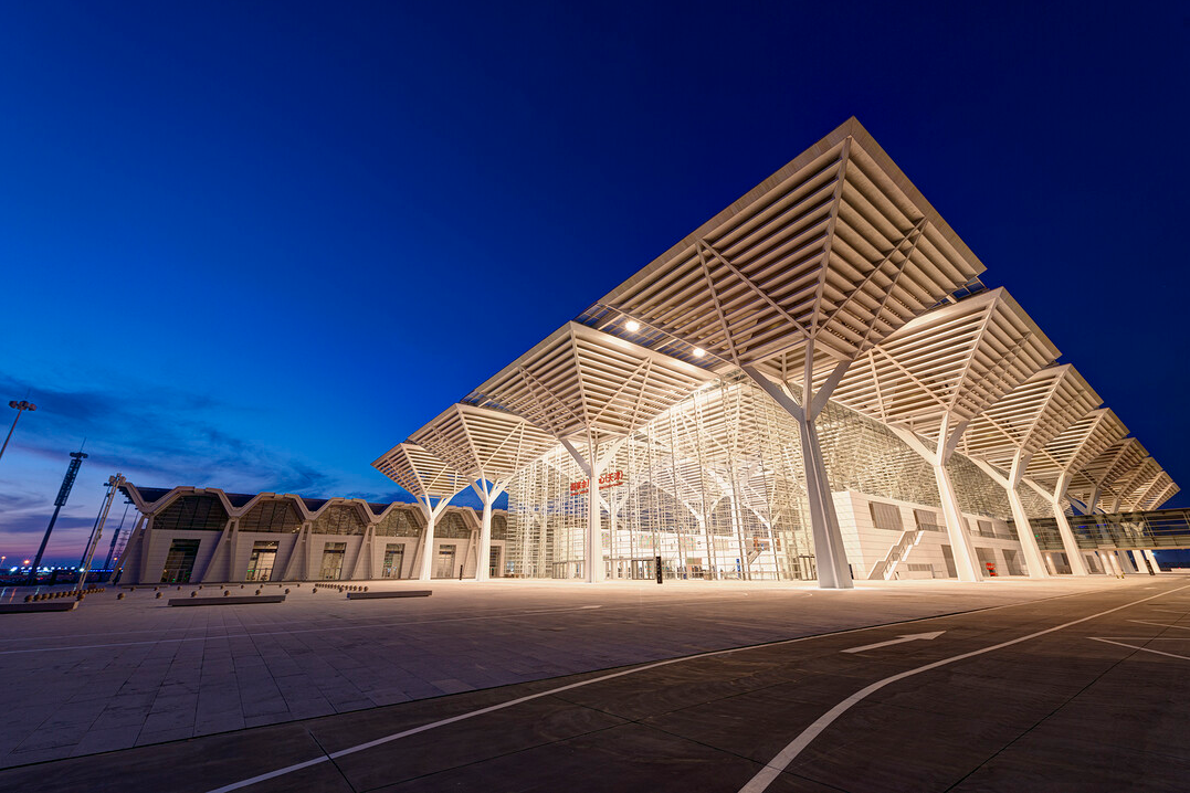 Birdview of Tianjin International Convention & Exhibition Center &ndash; Large-Scale Steel Structure Fabrication