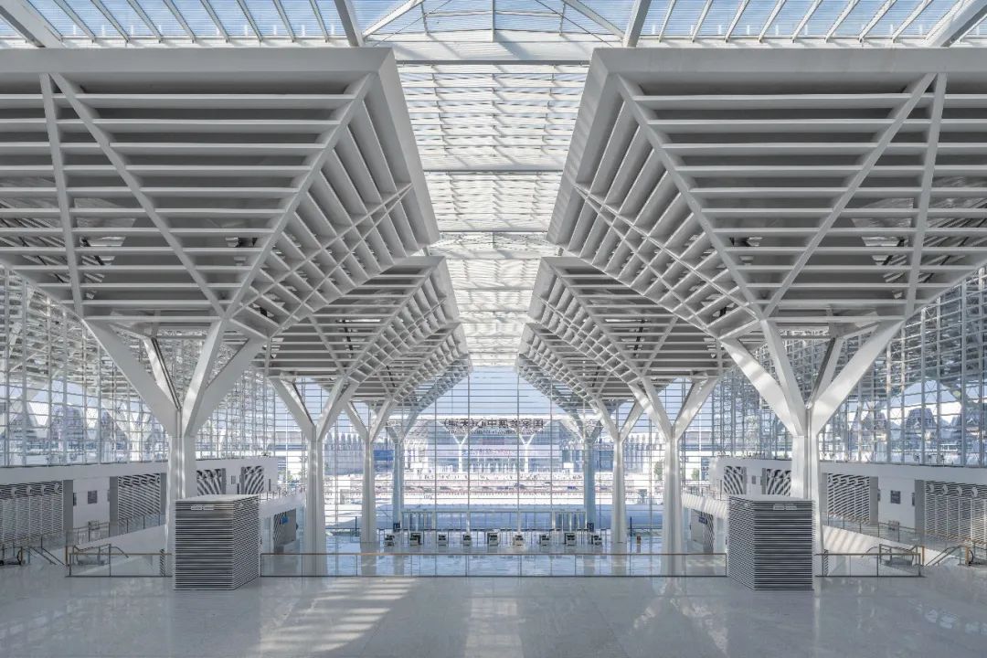 Overview of Tianjin International Convention & Exhibition Center &ndash; Large-Scale Steel Structure Fabrication